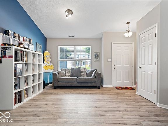 5th image of 11770 Sand Creek Blvd