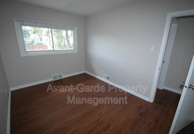 11635 111a Ave NW — Photo 23