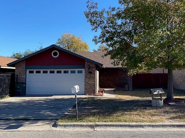 1st image of 113 Garden Crest Cir