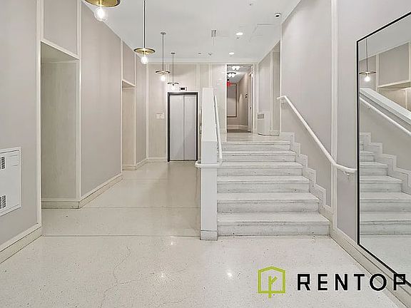 5th image of 487 Keap St APT 404