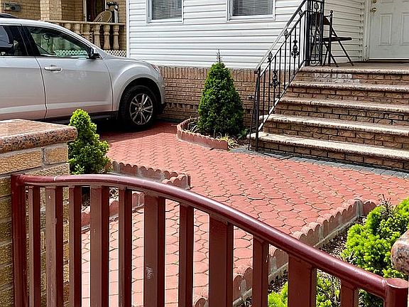 2nd image of 9506 125th St