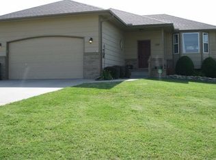 1116 Pecan Ln, Winfield, KS 67156