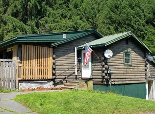 28 E Sangerville Rd, Sangerville, ME 04479