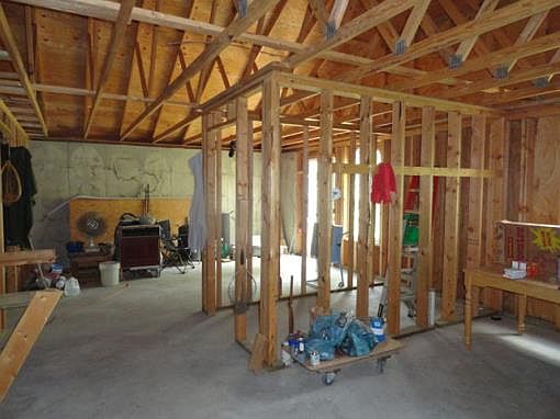 5th image of 104 Pvt Ln #601