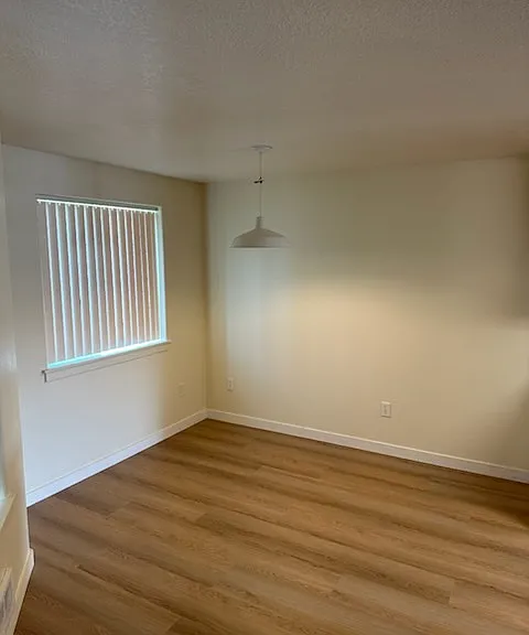 Evergreen Place Apartments — Photo 15