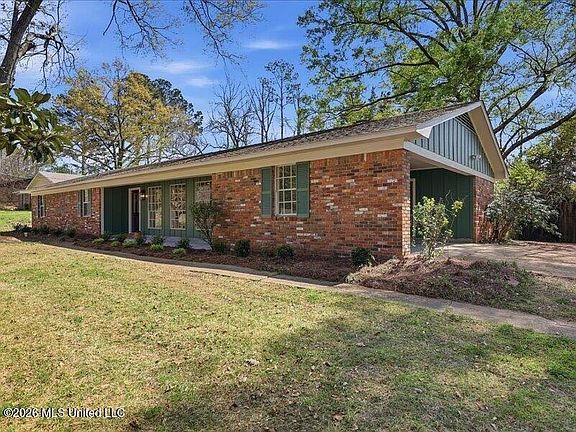 2nd image of 807 Normandy Dr