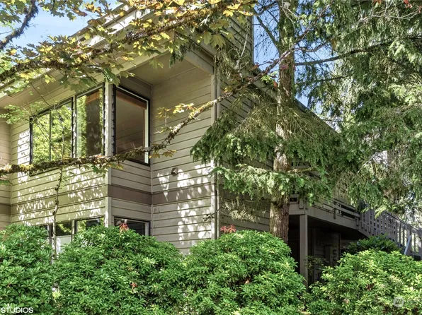 1372 Bellevue Way NE #8, Bellevue, WA 98004