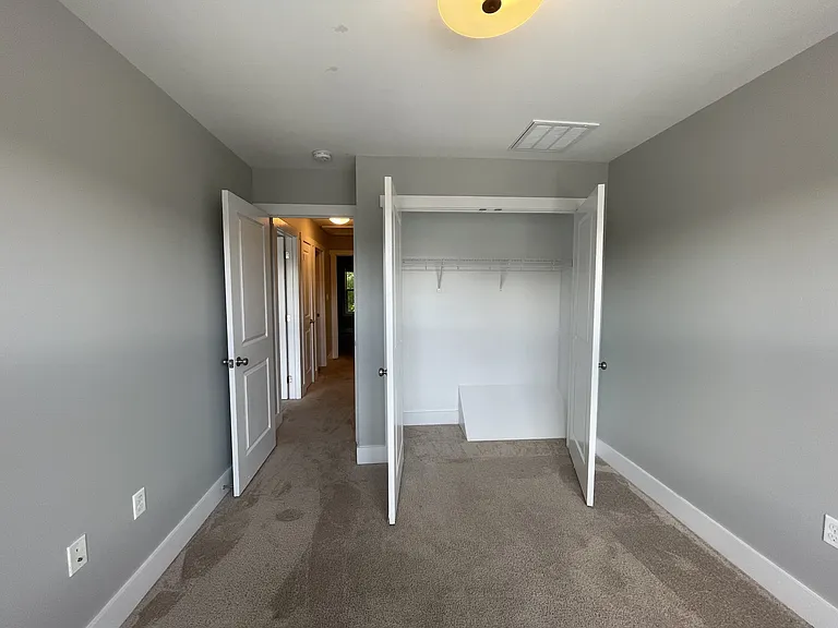 140 Sunburst Villa Dr #1 — Photo 15