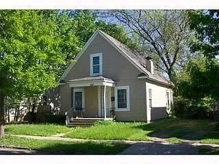 1587 Arlington Ave photo 1
