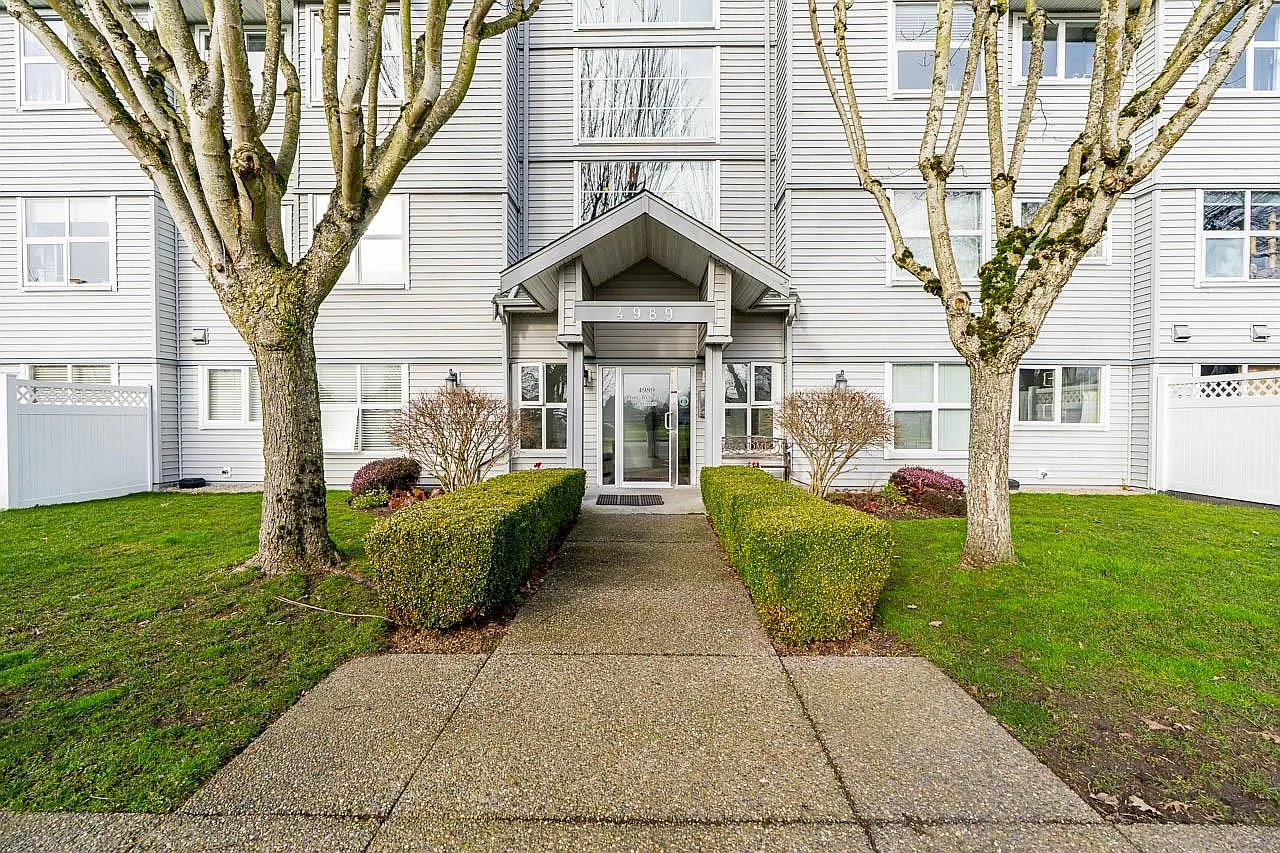 4989 47th Ave #208 photo 1