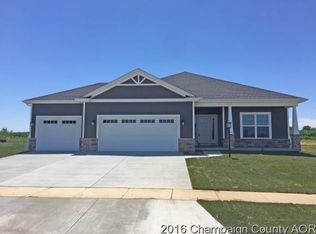 711 Country Ridge Dr, Mahomet, IL 61853