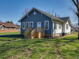 705 N Macoupin St, Gillespie, IL 62033