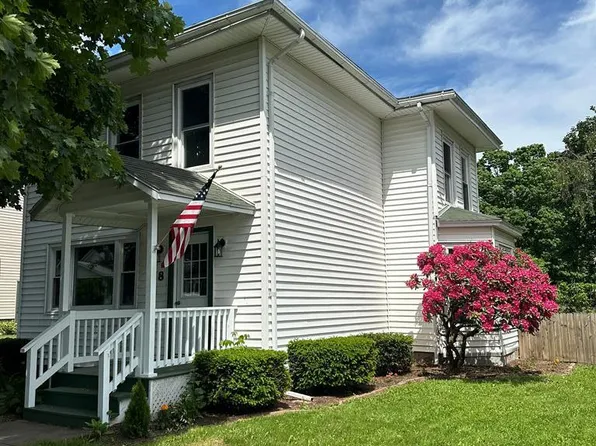 8 Pine St, Waverly, NY 14892