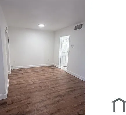 1660 NE 150th St #12 — Photo 2