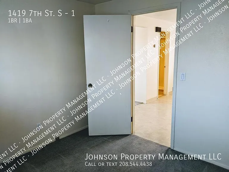 1419 7th St S #1 — Photo 12