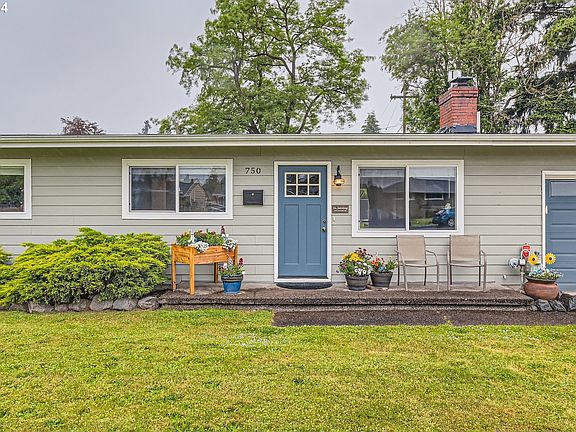 3rd image of 750 Riverdale Dr