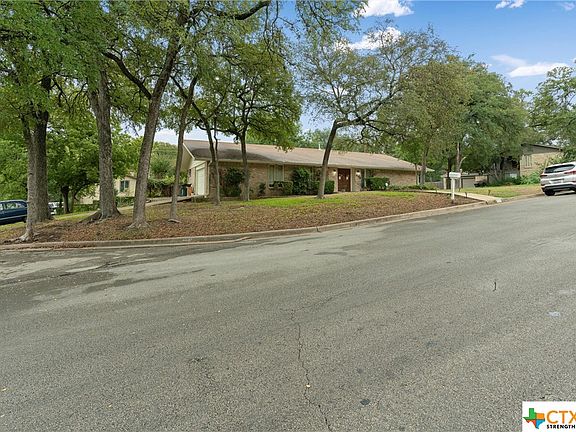 5th image of 405 Westbrook Dr