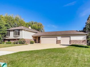 28W264 Riviera Ct, Bartlett, IL 60103