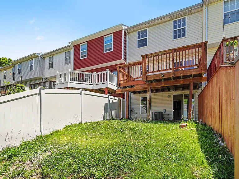 32 Tameron Pl — Photo 37