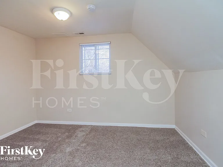 1910 Carmel Blvd #1 — Photo 12