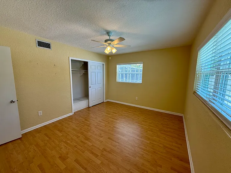 518 Milwaukee Ave — Photo 17