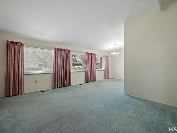 3rd image of 1680 Horseshoe Dr