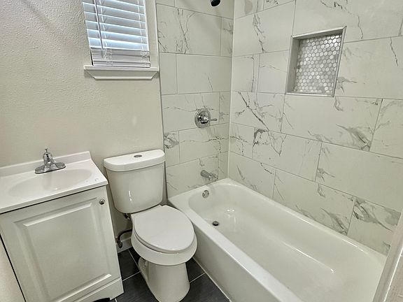 5th image of 900 E 9th St Suite 1