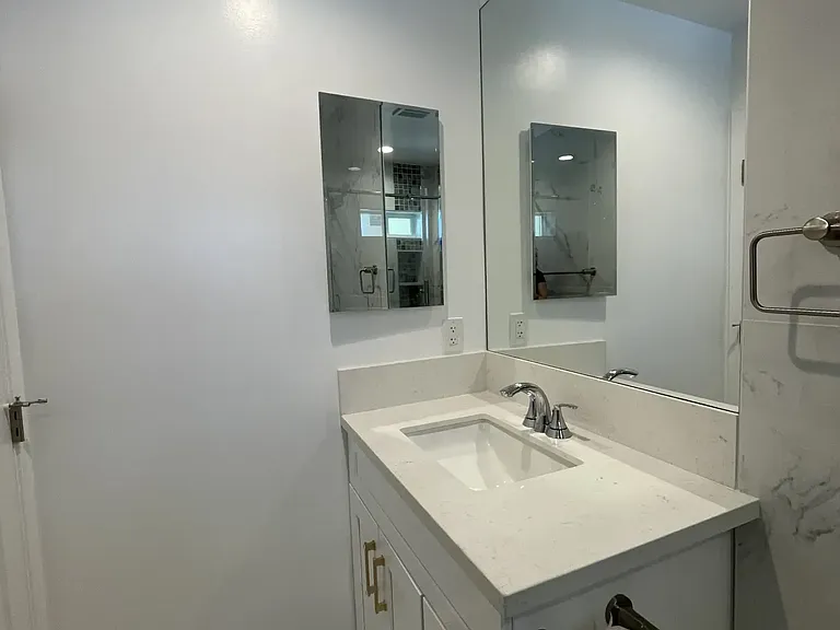 1521 W Cerritos Ave — Photo 11