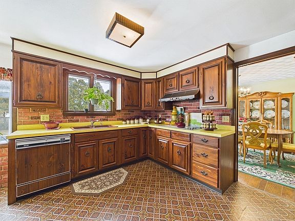 2nd image of 333 Rock Odundee Rd