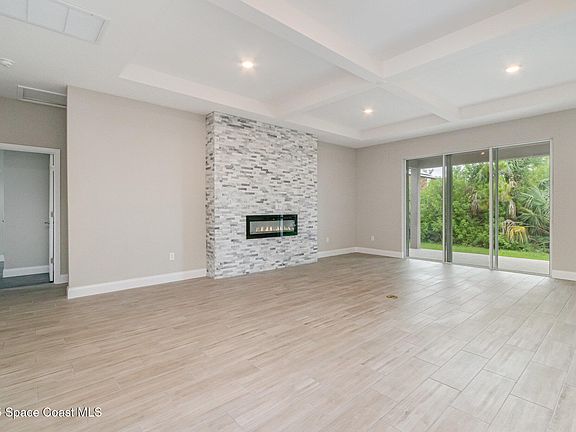 5th image of 14362 San Domingo Blvd