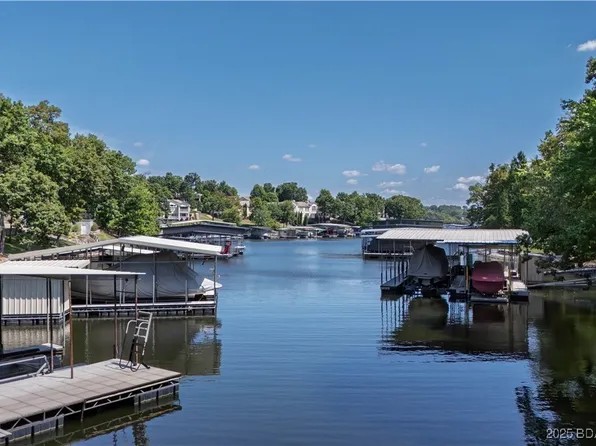 1585 Via Appia Dr, Sunrise Beach, MO 65079