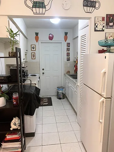 16790 NE 18th Ave #7 Photo 1