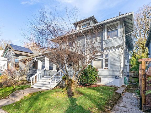 3rd image of 942 SE 16th Ave APT 1