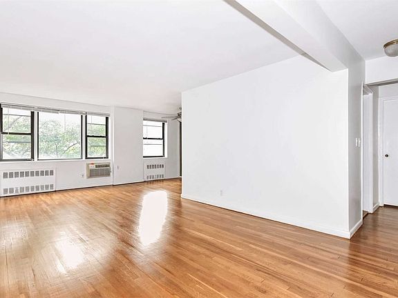 4th image of 2 Birchwood Ct APT 2M