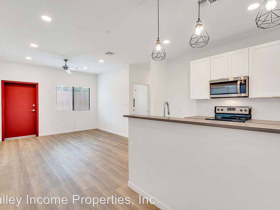 2nd image of 2185 E Howe Ave #8539734