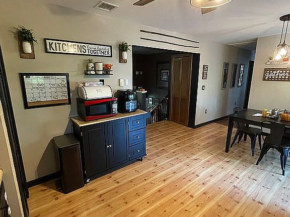 4th image of 23 Woodland Rd