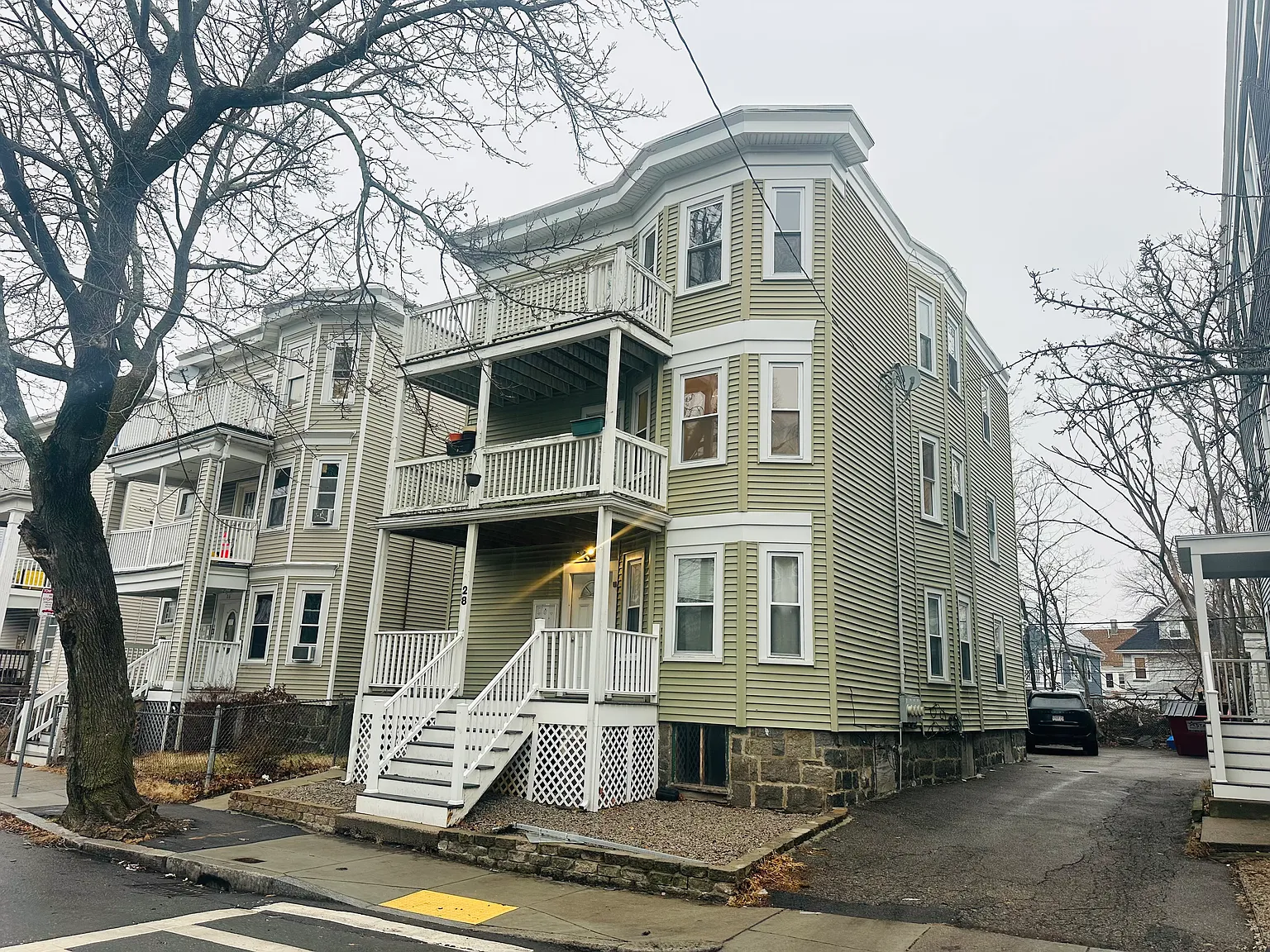 3 bed, 1132 sqft, $3,300 — Photo 1