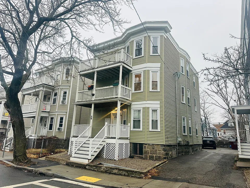 28 Melbourne St #2