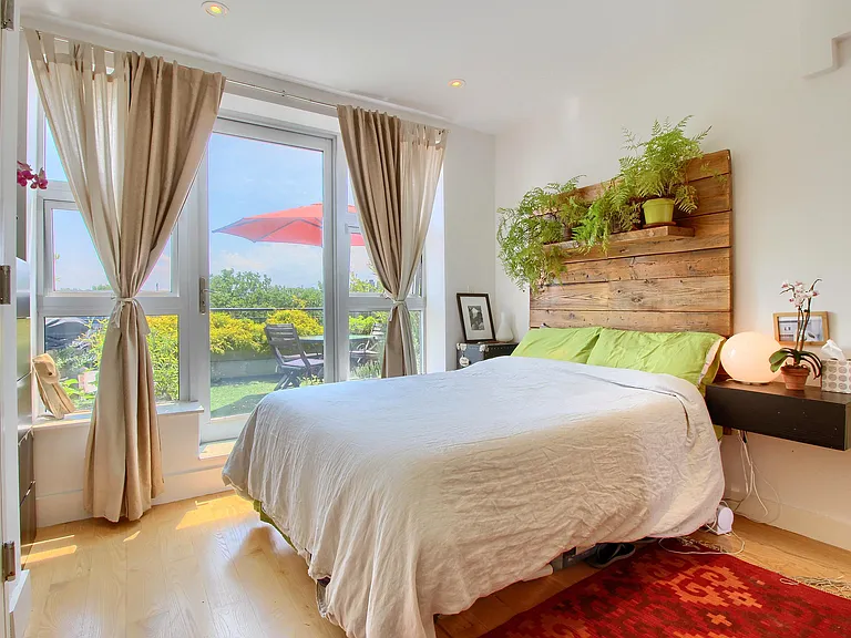 225 Maujer St #PHB — Photo 8