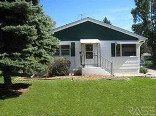 3208 S Lincoln Ave, Sioux Falls, SD 57105