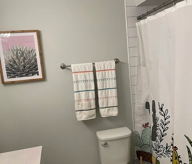 323 E Auburn Dr — Photo 19