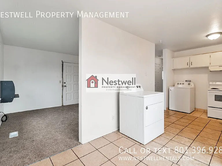 1881 W Lake Park Dr #4 — Photo 5