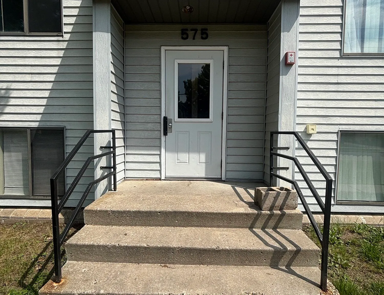 4 bed, 1.5 bath, $335 — Photo 4