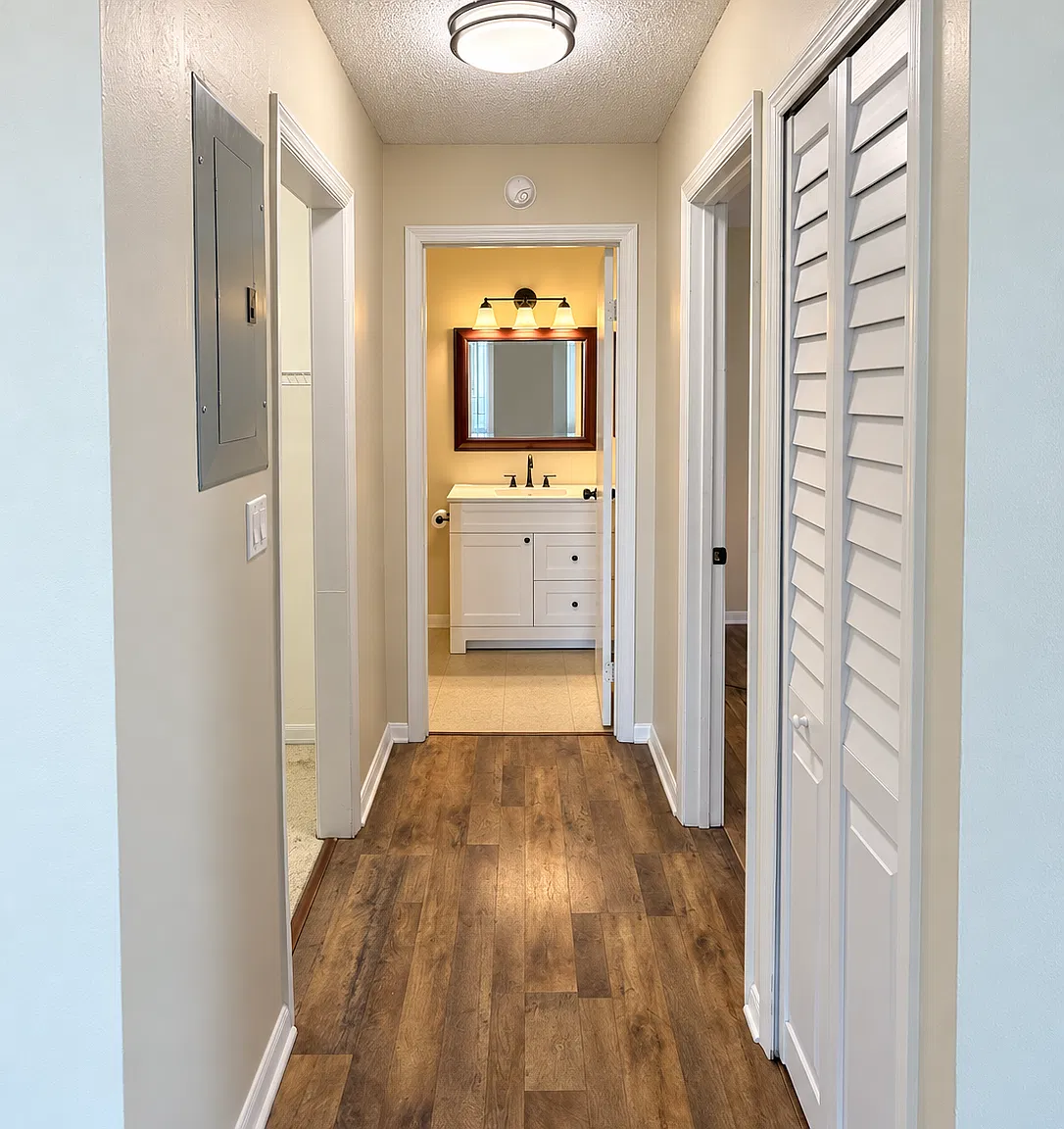 2 bed, 900 sqft, $1,200 — Photo 4