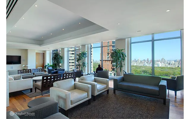 Rented by Douglas Elliman | media 24