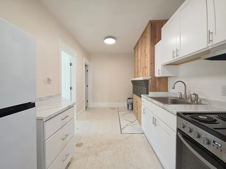 602 I St #1 — Photo 13
