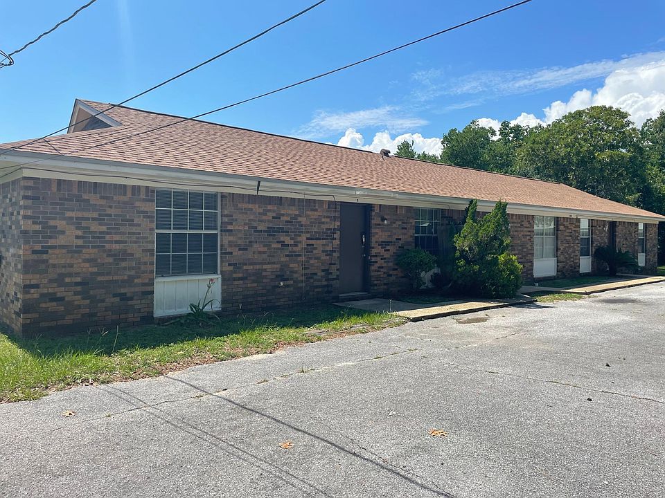 1st image of 3400 Green Briar Ct #A