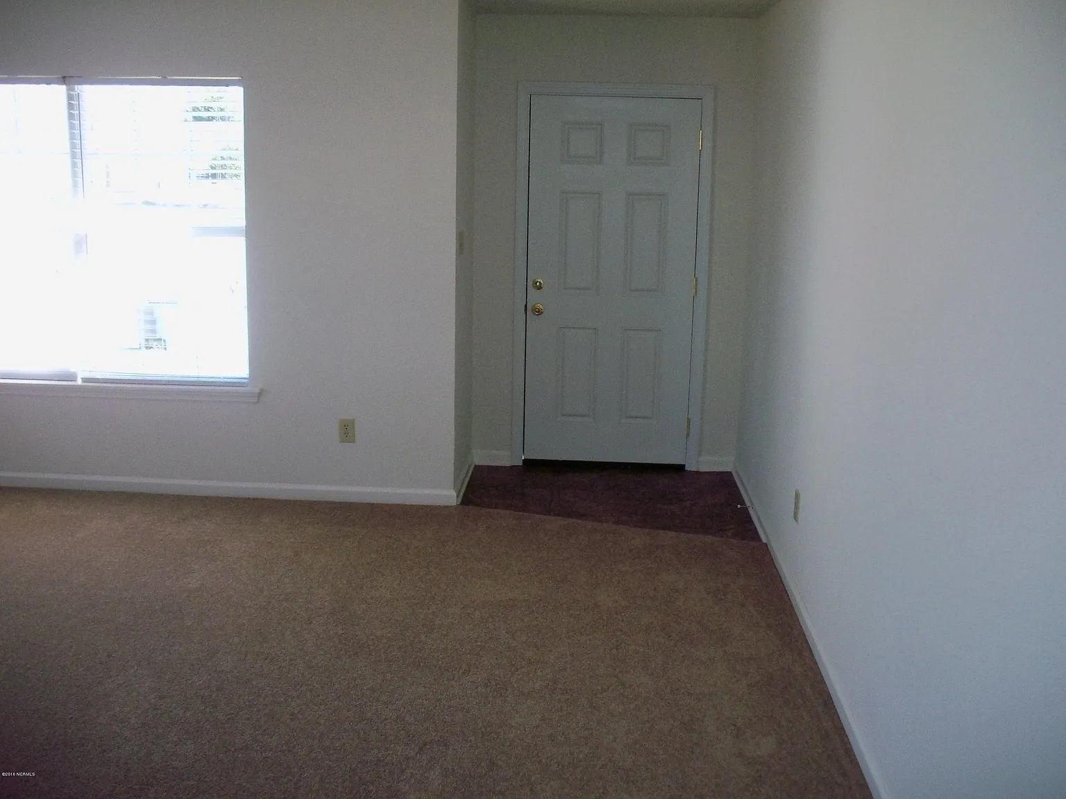 3 bed, 2.0 bath, 1014 sqft, $1,550 — Photo 3
