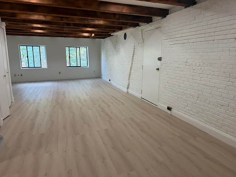 170 Commercial St #4 — Photo 16