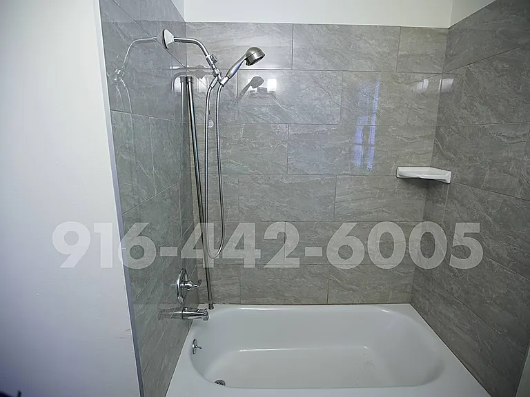 2426 P St #10 — Photo 6
